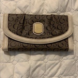 Guess wallet